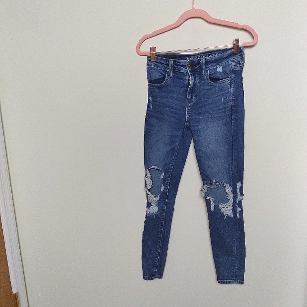American Eagle Medium Wash Heavily Distressed Skinny Jeggings Size 2 Short